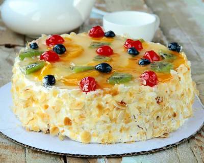 French Gâteaux Recipe (Layered Fruit and Cream Cake)
