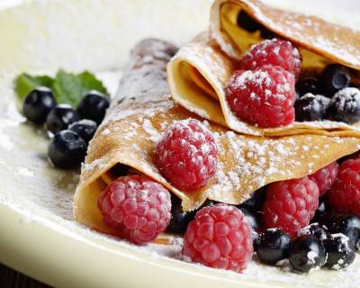 Finger Millet Crepe Recipe with Fruits