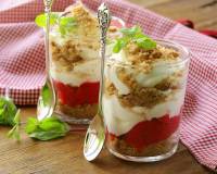 Quick & Easy Creamy Fruit Trifle Recipe