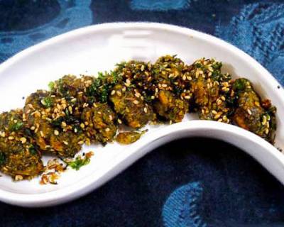 Kothimbir Vadi Recipe (Maharashtrian Coriander Fritters)