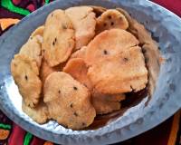 Thattai Recipe (Crispy South Indian Savory Crackers)