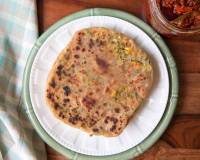 Stuffed Makai Paratha Recipe (Corn & Coriander Stuffed Flat Bread)