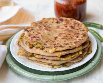 पंजाबी आलू पराठा रेसिपी - Spiced Indian Potato Flatbread (Recipe In Hindi)