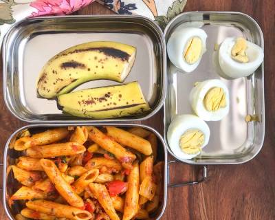 Lunch Box Recipes: Indian Style Pasta, Boiled Eggs & Banana 