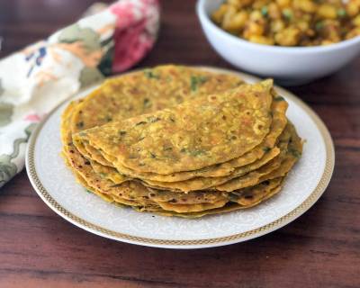 Healthy Carrot Methi & Mooli Thepla Recipe 