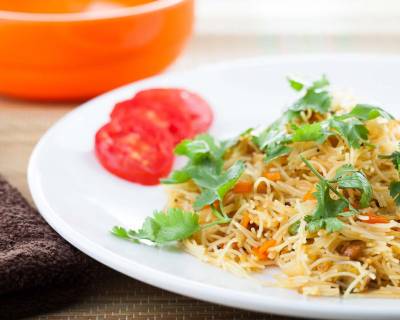 Egg Idiyappam Recipe - Rice Vermicelli Upma with Scrambled Eggs