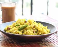 आलू पोहा रेसिपी - Savory Flattened Rice & Potato Breakfast (Recipe In Hindi)