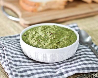 धनिये और नारियल की चटनी - Green Coriander And Coconut Chutney (Recipe (In Hindi)