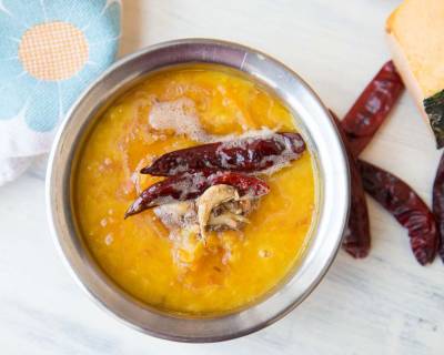 पम्पकिन दाल लहसुनि तड़के के साथ रेसिपी - Pumpkin Dal With Garlic Tadka (Recipe In Hindi)