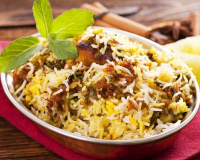 Hyderabadi Biryani With Basmati Rice (Mutton & Chicken)