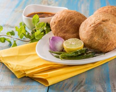 Kolkata Club Style Baked Kachori Aloo Recipe