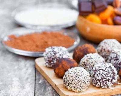 Dates Chocolate & Nut Balls Recipe (Energy Balls)