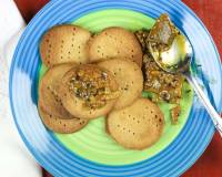 Baked Mathri Recipe (Non Fried Tea Time Snack)