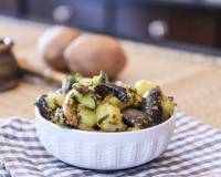 सुखी आलू बैंगन की सब्ज़ी रेसिपी - South Indian Potato & Eggplant Sabzi (Recipe In Hindi