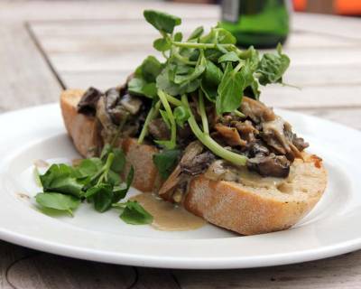 Creamy Cheese Mushroom Bruschetta Recipe