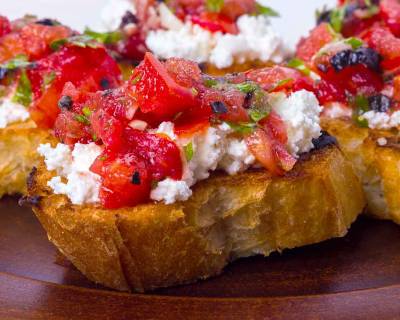 Halloumi Bruschetta Recipe with Tomato and Roasted Red Capsicum