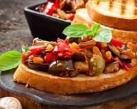 Bruschetta with Olives & Raisins