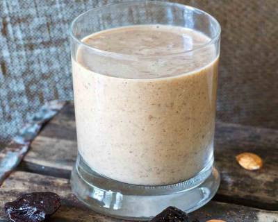 Banana Almond & Prunes Smoothie Recipe