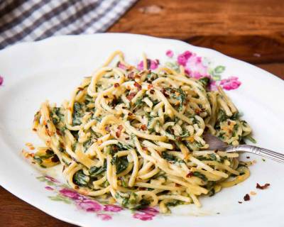 Cheesy Spaghetti Verdi Pasta Recipe With Roasted Garlic