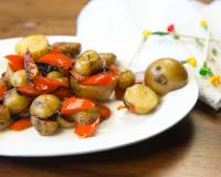 Rosemary Roasted Potatoes And Pepper Salad Recipe