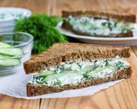 Grilled Spinach And Cottage Cheese Sandwich Recipe