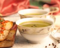 Light And Healthy Spinach Soup Recipe