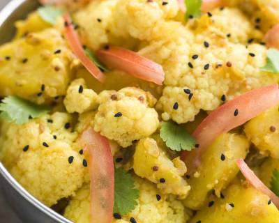 Kalonji Gobi Aloo Recipe (Cauliflower & Potato Stir Fry with Nigella Seeds)