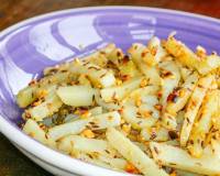 Maharashtrian Batatyacha Kees Recipe (Spicy Roasted Potatoes With Peanuts)