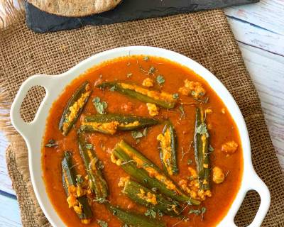 Paneer Stuffed Bhindi In Ajwain Tomato Gravy Recipe