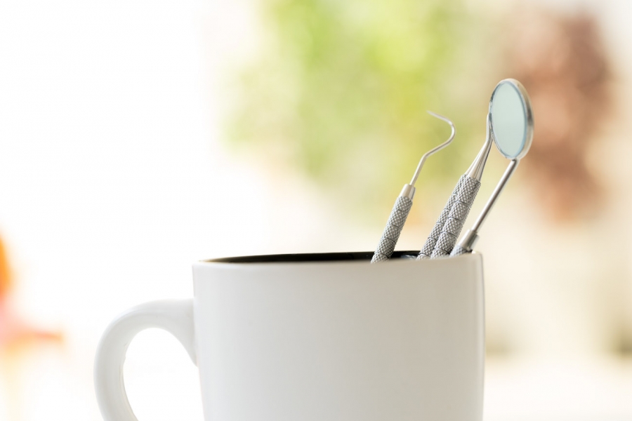 http://www.shutterstock.com/pic-304410827/stock-photo-toothbrush-set-for-dental-care.html?src=HNWntkBrEhuMFxejUbukKw-2-68