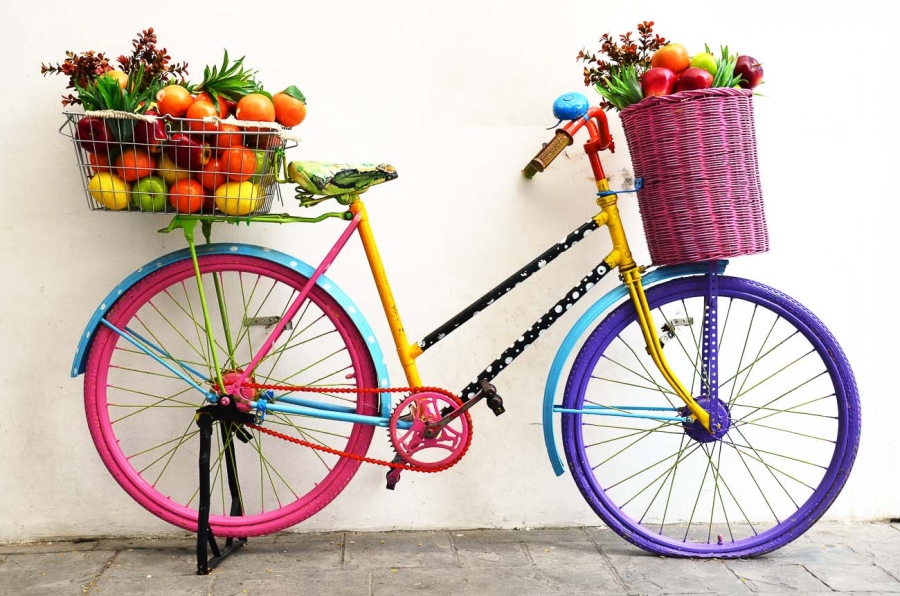 http://www.shutterstock.com/pic-193055672/stock-photo-bicycle-fruit-shop.html?src=5h0Bcut4zpr0YcXn9dh-Pw-2-31